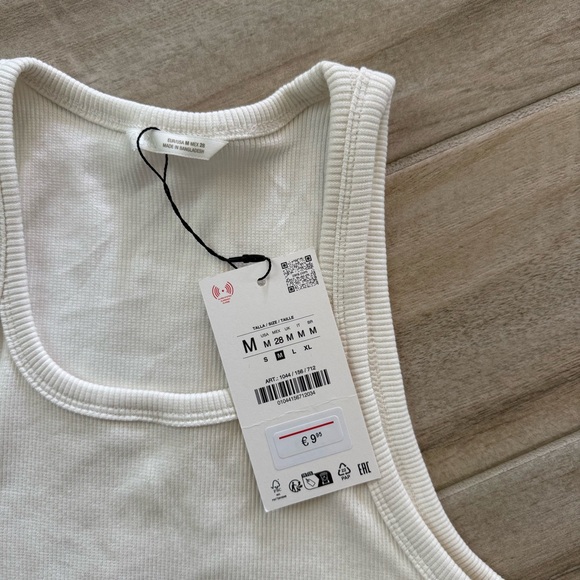 Zara Ribbed Tank Top - Picture 4 of 10